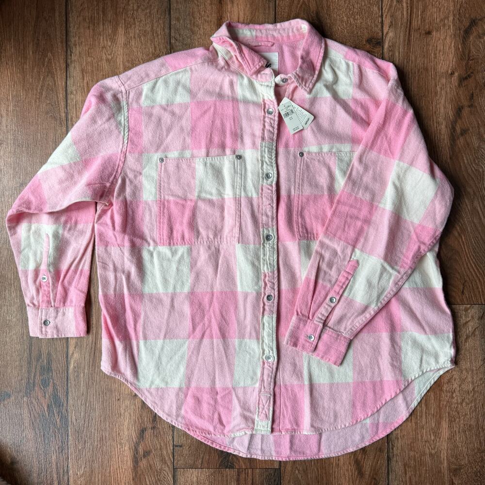 NWT Aerie Pink & White Plaid Flannel Shirt Women’s Size Medium Soft Button-Up